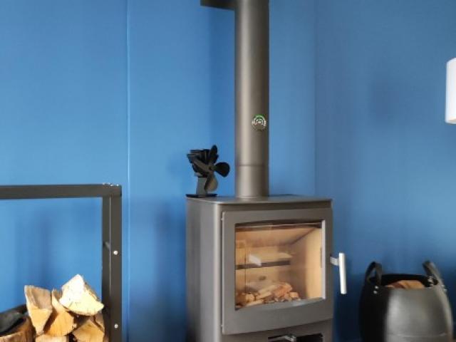 Poêle à bois scandinave SL AMBITION 5 sur Bûcher 