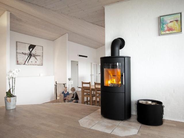 Poêle à bois SL 800 Hêta scan line , le plaisir du feu le design scandinave