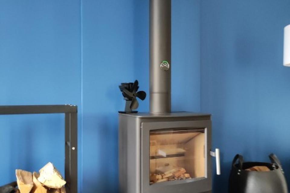 Poêle à bois scandinave SL AMBITION 5 sur Bûcher 